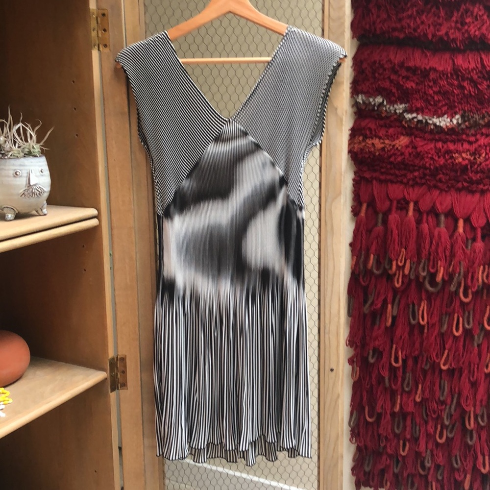 Vintage Vivienne Tam Accordion Pleated Mini Dress - Picture 7 of 9